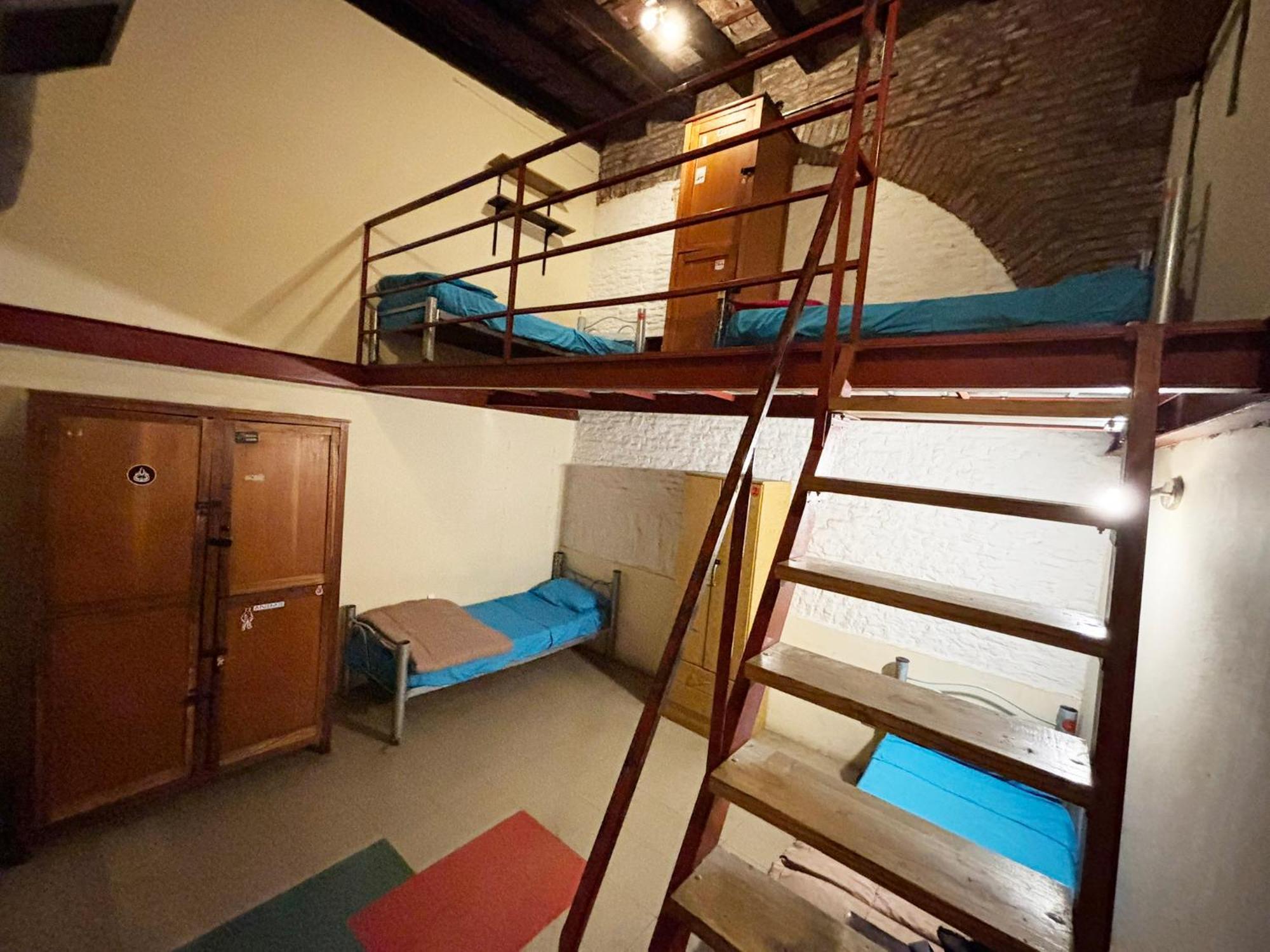 Granados Hostel Buenos Aires Exterior photo
